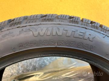 Gomme invernali  225/45 R17 94V