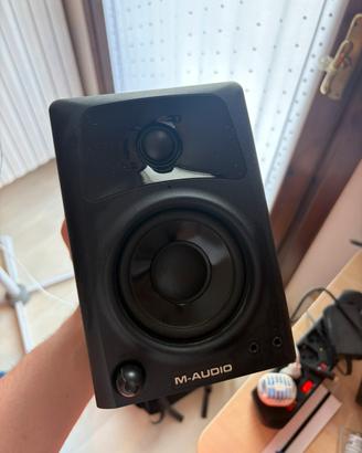 Altoparlanti M-audio av32