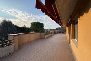 Appartamento di 188 m² con 5 locali e box auto dop