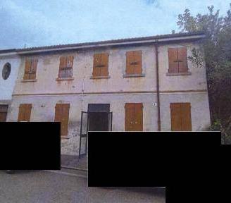 Immobile in asta di 198 m² con più di 5 locali a C