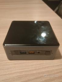 Intel NUC 8 i3