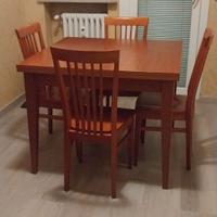 Tavolo legno ciliegio allungabile con 4 sedie