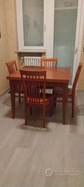 Tavolo legno ciliegio allungabile con 4 sedie