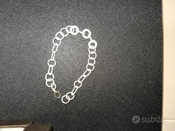 anelli , bracciali e pendenti in argento