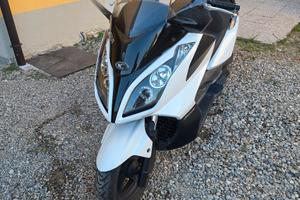 Kymco Downtown 300i