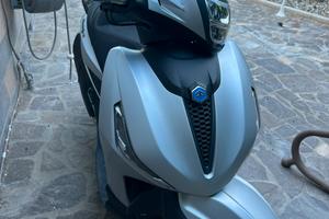 Piaggio Beverly 400