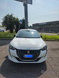 Peugeot 208 Allure Pack (2022) – 60.000 km 