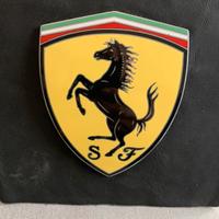 Scudetto in ceramica Ferrari