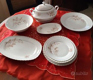 Set 39 piatti NUOVI Bavaria Germany con bordo oro