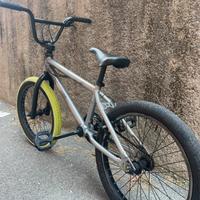 Bmx per ragazzo e bambino