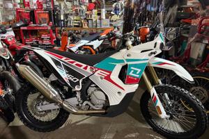 Kove 450 Rally demo + kit