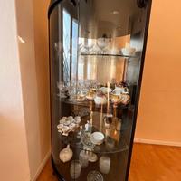 Vetrina angolare in vetro e legno nero