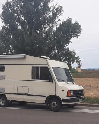 Camper Vintage monovolume (motorhome)