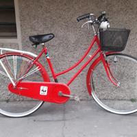 donna ragazza 26 con cestino pronta all'uso 