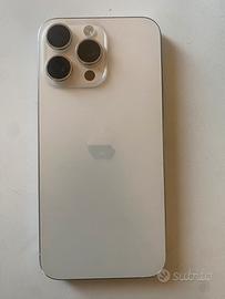 Un iphone15 pro max ancora 1 mese di garanzia sen