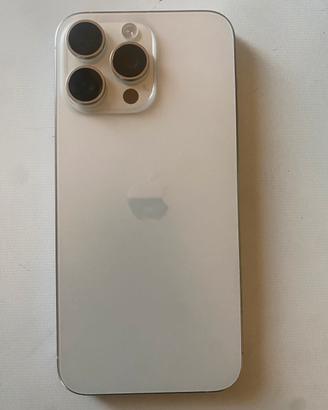 Un iphone15 pro max ancora 1 mese di garanzia sen