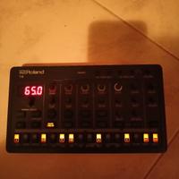 Roland t-8