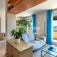 QUADRILOCALE CON GARAGE A 500 METRI DAL MARE