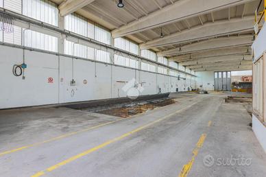 CAPANNONE A VALEGGIO SUL MINCIO