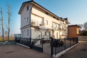 5 LOCALI A CASELLE TORINESE