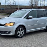 Volkswagen Touran 1.6 TDI DSG Business 7 posti 201