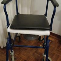 Sedia a rotelle c.d. "Comoda" per disabili