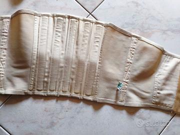 Corsetto ortopedico e stivale post gesso