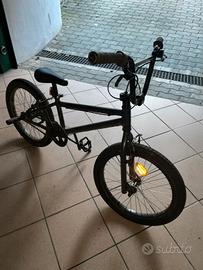 bici tipo bmx decathlon