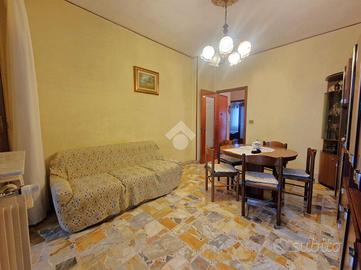 3 LOCALI A GASSINO TORINESE