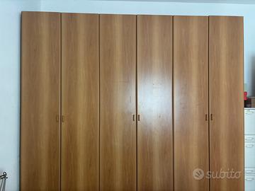 Armadio a 6 ante