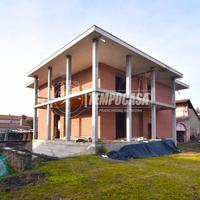 VILLA LIBERA SU 4 LATI