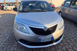 Lancia Ypsilon 1.2 69 CV 5 porte S&S Platinum GPL