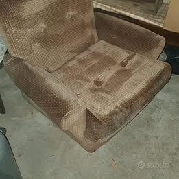 DIVANO VINTAGE+ POLTRONA+ PUFF