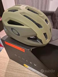 CASCO OAKLEY ARO3  taglia M 
