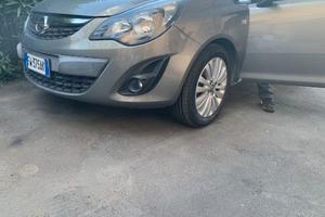 opel corsa 14 benzina anno 2014 km 170000