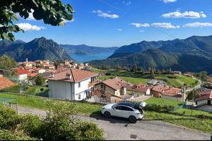 Proprietà esclusiva con vista mozzafiato