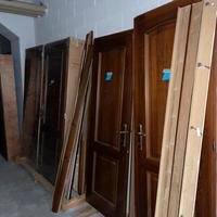 Porte da interno in legno di noce