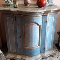 credenza antica laccata