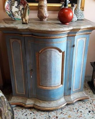 credenza antica laccata