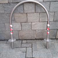 Arco dissuasore posteggio auto portabici