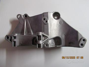Supporto alternatore Renault