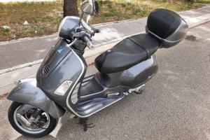 Vespa Granturismo 200 L (2003) – 43.070 km – Grigi