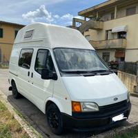 Autocaravan Ford Ess