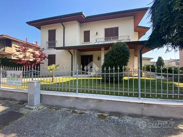 VILLA SINGOLA A ISOLA DELLA SCALA