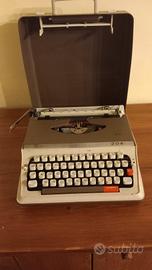 macchina da scrivere Royal 204 automatic