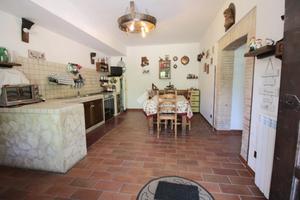 CASA SEMINDIPENDENTE A SALISANO