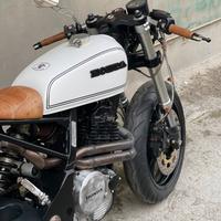 Moto curata nei minimi particolari