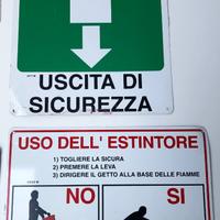 Cartello USCITA DI SICUREZZA in metallo 31X25