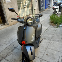 Vendoi vespa 300 GTS Super Sport 2023