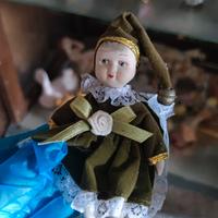 antichità bambolina da collezione 